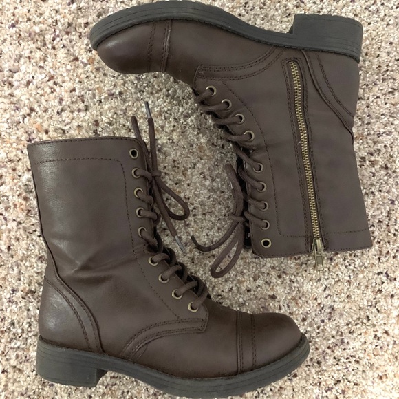Brash Brown Combat Boots - Picture 1 of 2